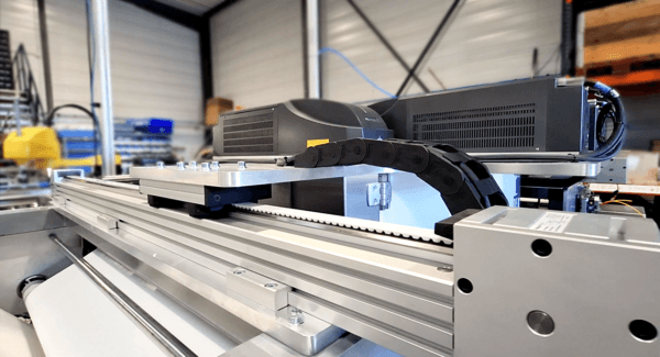 HepcoMotion - Plastic Laser Cutting Machine | DLS4 Linear Actuators & GV3 Linear Guides